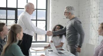 Why Your Business Should Use a Specialist Logistics Provider